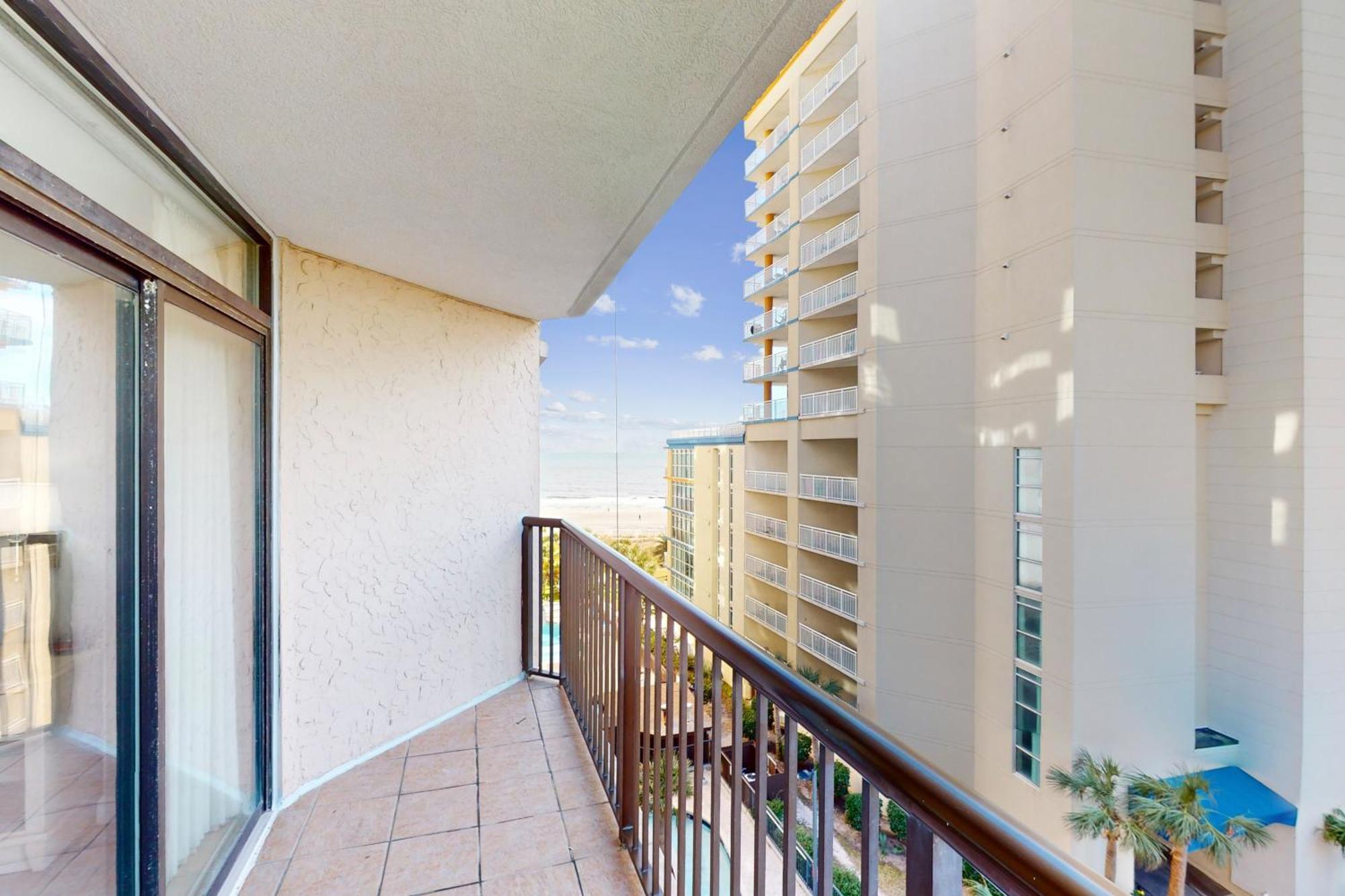 Colony 615 Apartment *